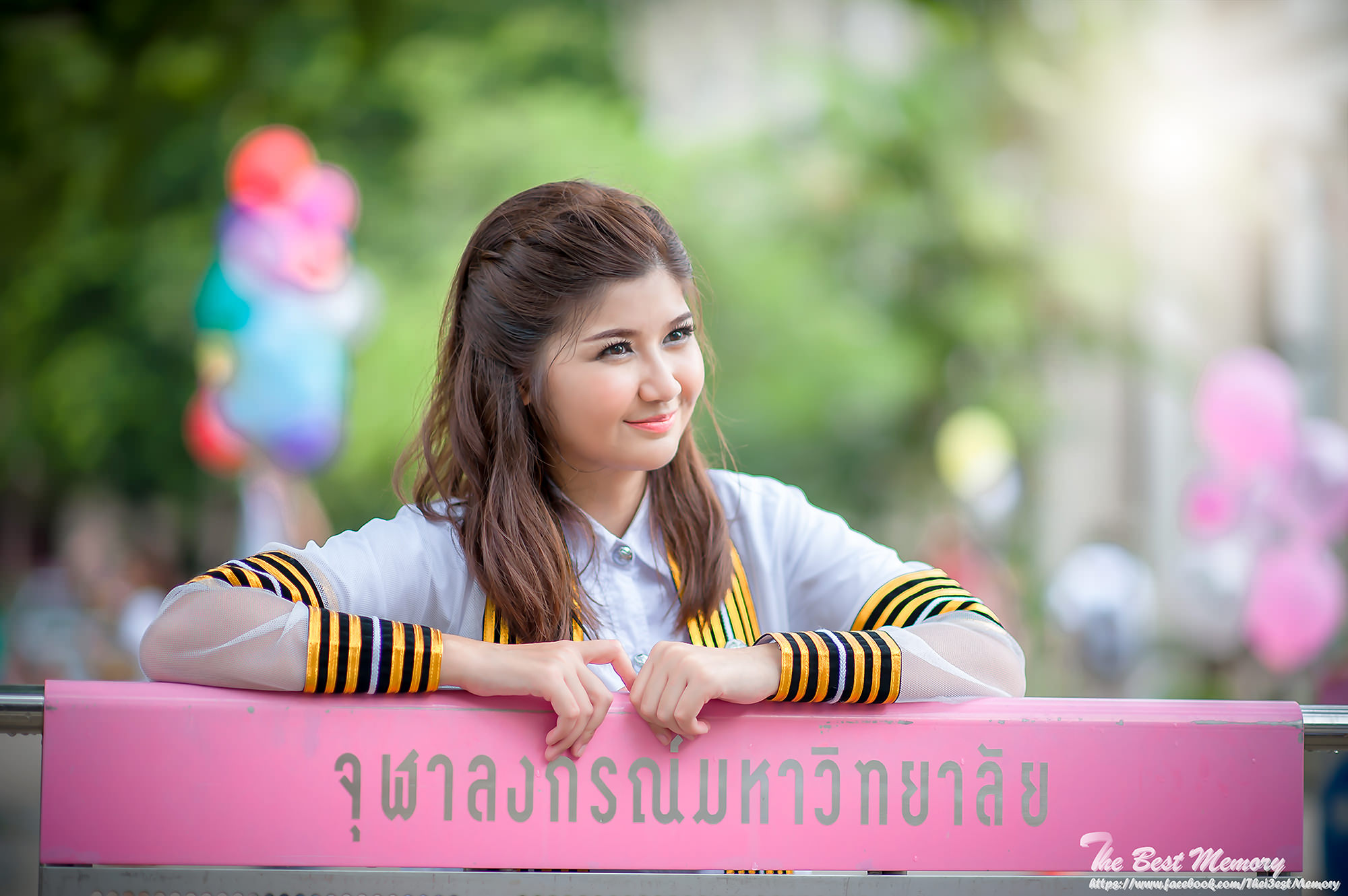 ช่างภาพรับปริญญา ถ่ายรูปรับปริญญา หาช่างภาพ ช่างกล้อง ถ่ายรูปรับปริญญานอกรอบ โดยทีมงานมืออาชีพ