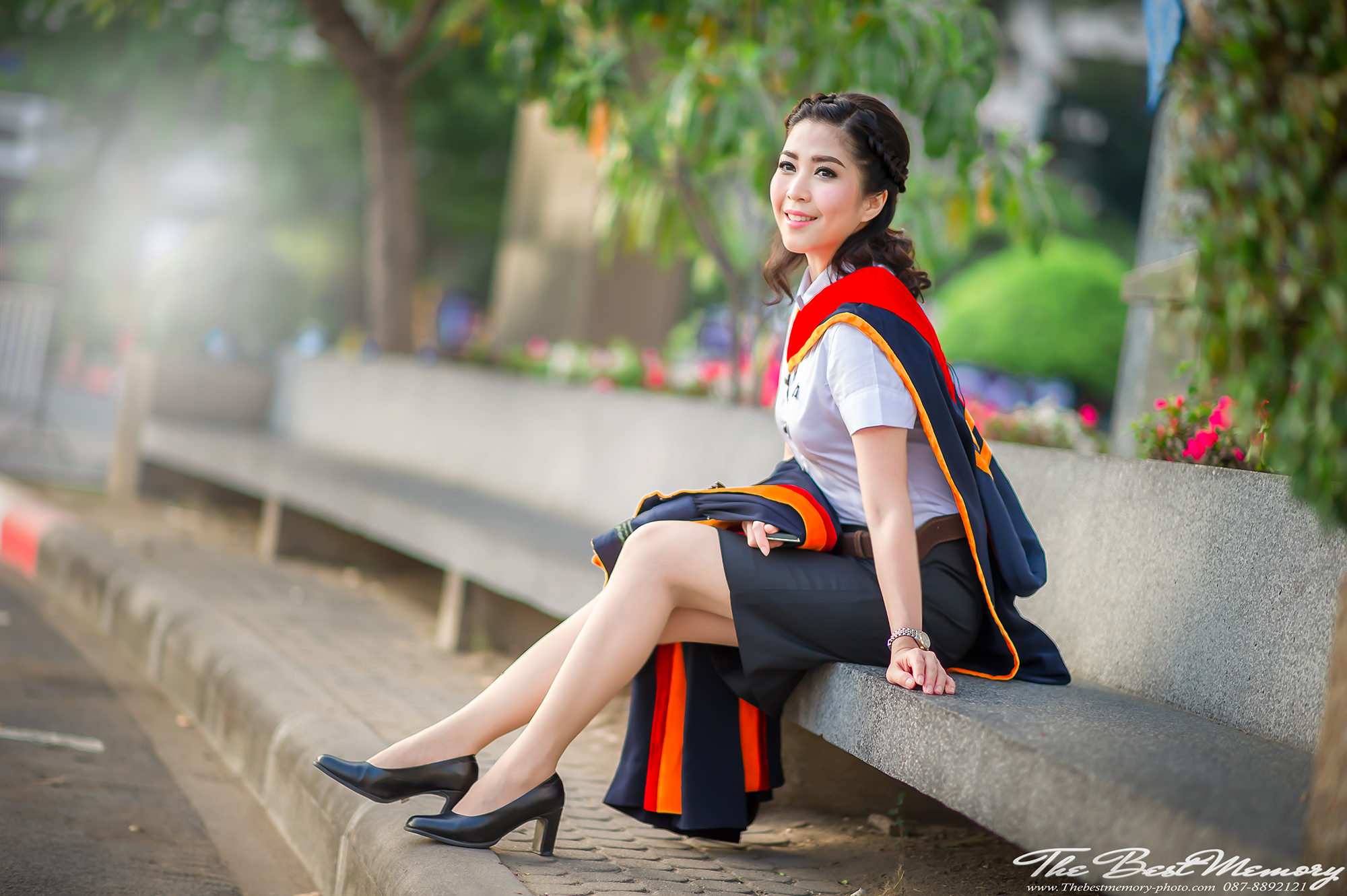 ช่างภาพรับปริญญา ถ่ายรูปรับปริญญา หาช่างภาพ ช่างกล้อง ถ่ายรูปรับปริญญานอกรอบ โดยทีมงานมืออาชีพ