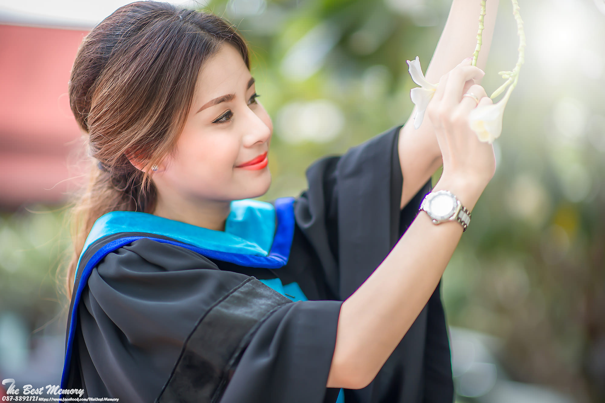 ช่างภาพรับปริญญา ถ่ายรูปรับปริญญา หาช่างภาพ ช่างกล้อง ถ่ายรูปรับปริญญานอกรอบ โดยทีมงานมืออาชีพ