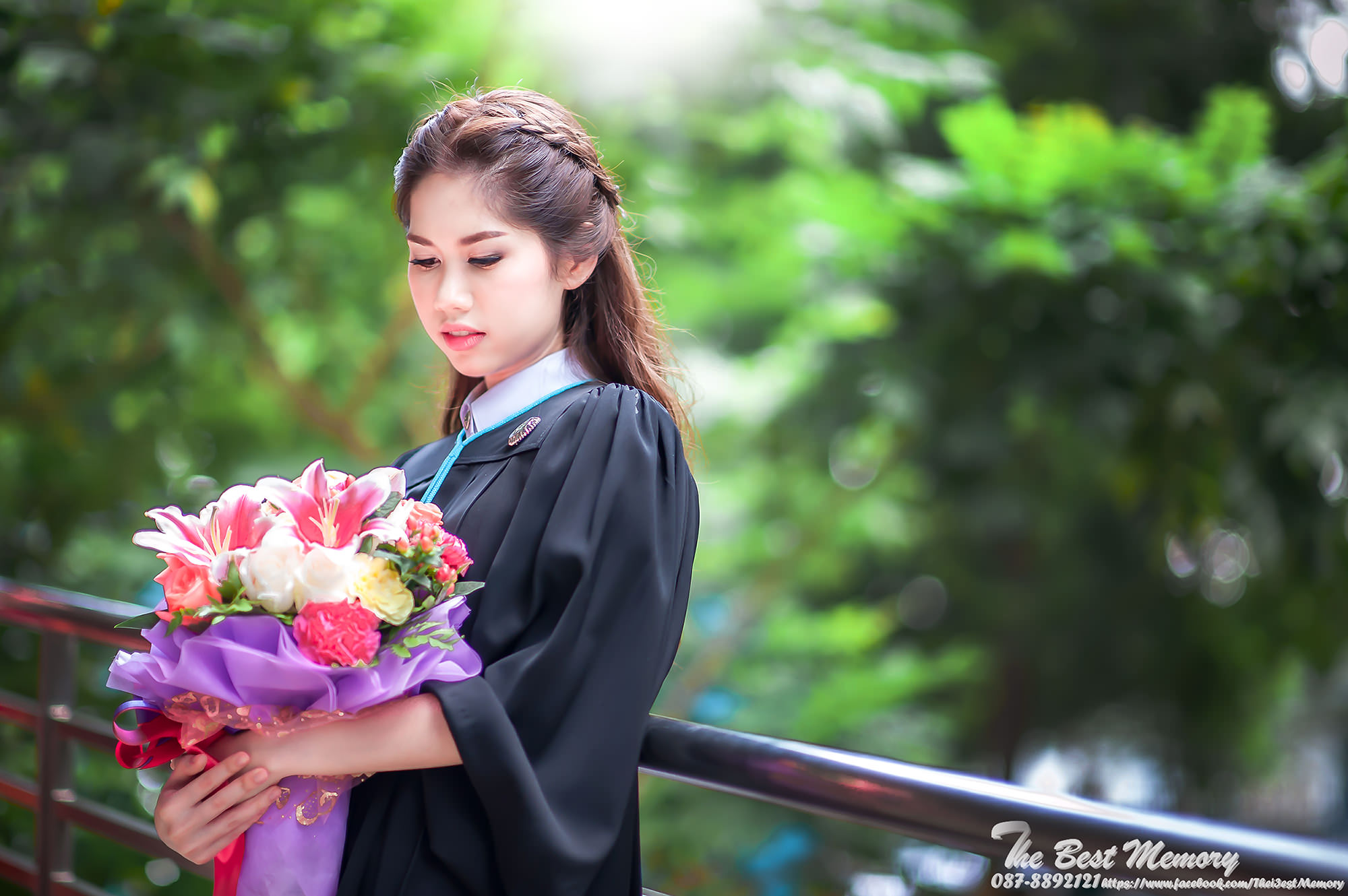 ช่างภาพรับปริญญา ถ่ายรูปรับปริญญา หาช่างภาพ ช่างกล้อง ถ่ายรูปรับปริญญานอกรอบ โดยทีมงานมืออาชีพ