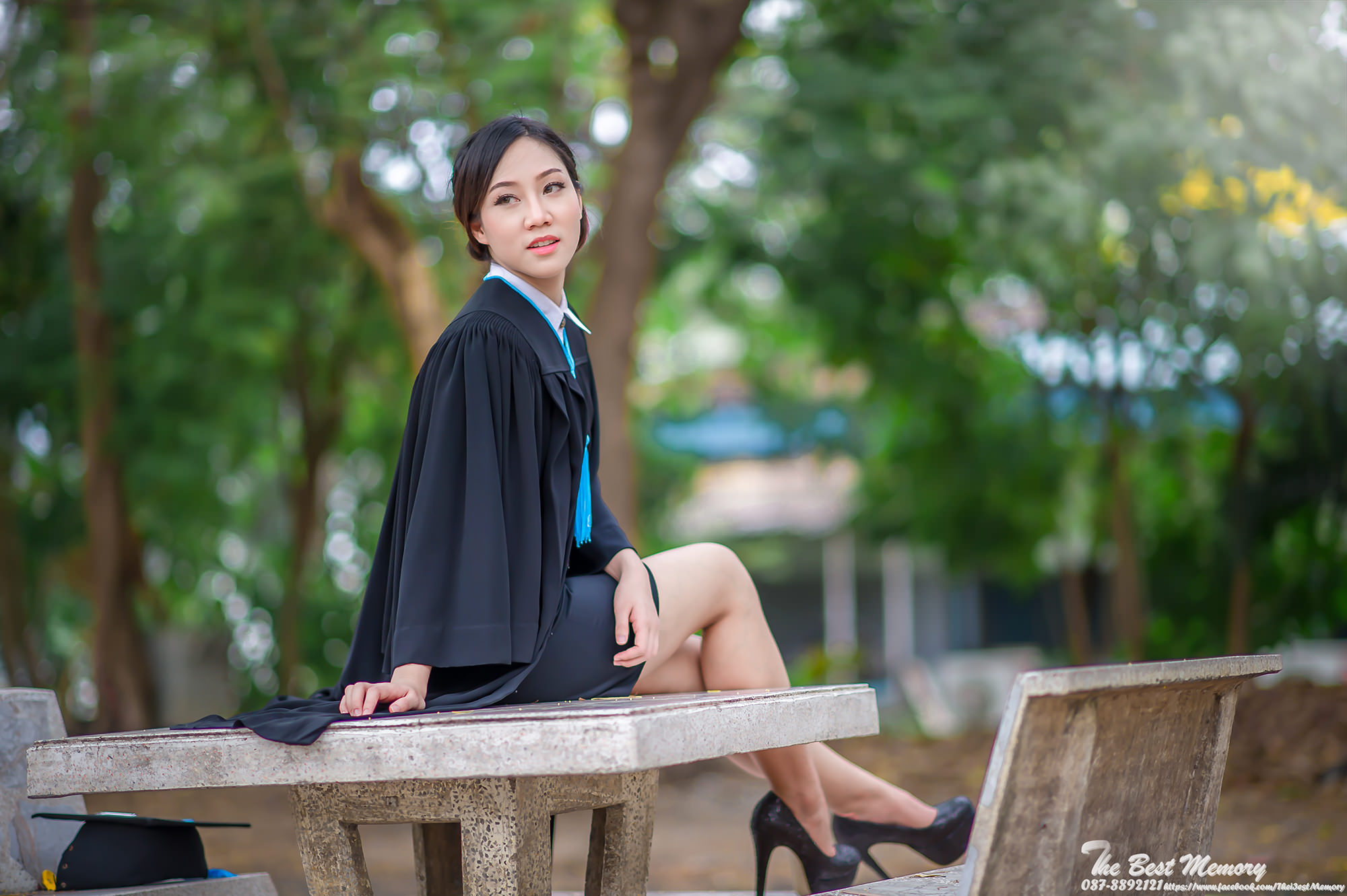 ช่างภาพรับปริญญา ถ่ายรูปรับปริญญา หาช่างภาพ ช่างกล้อง ถ่ายรูปรับปริญญานอกรอบ โดยทีมงานมืออาชีพ