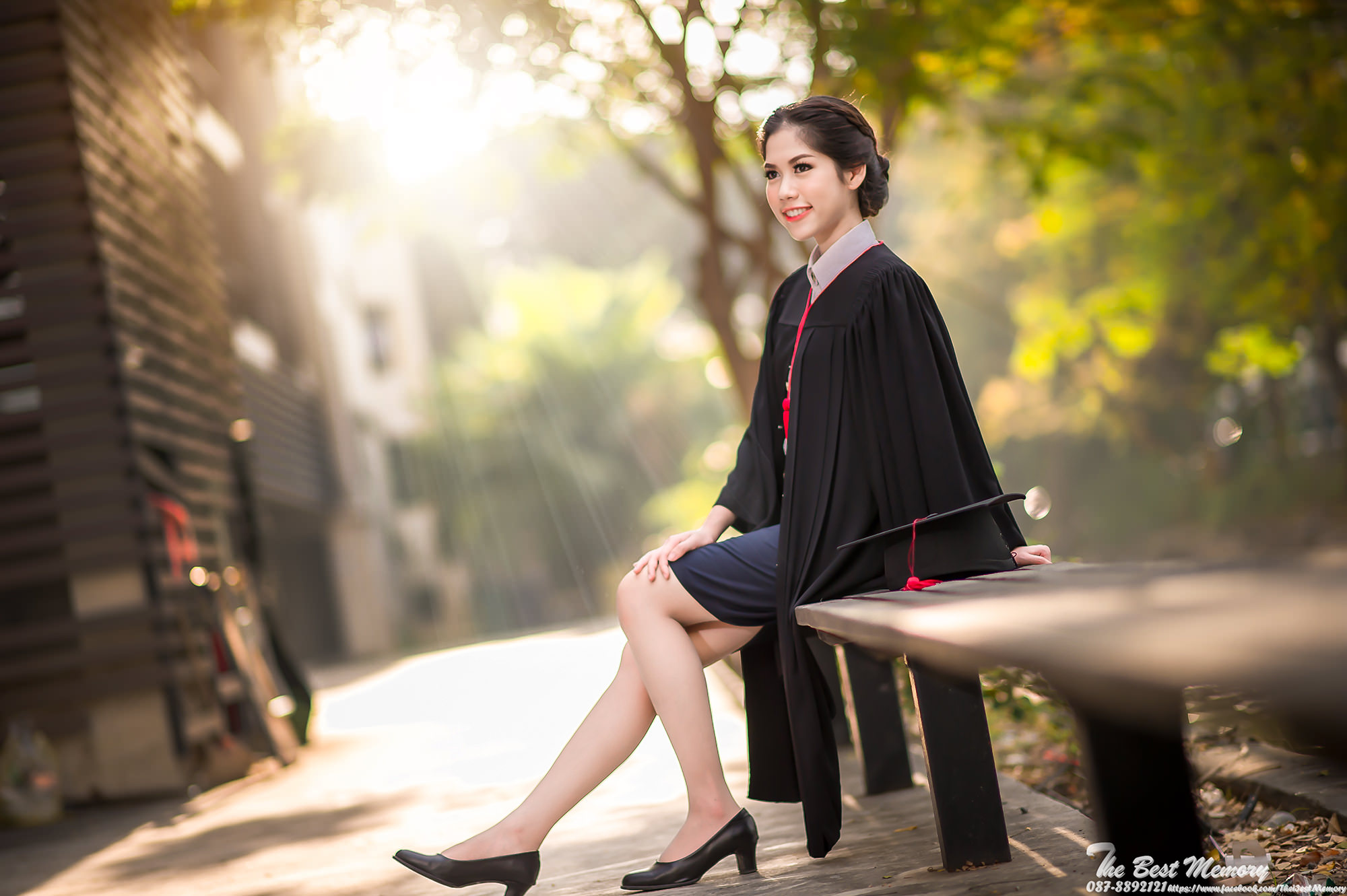 ช่างภาพรับปริญญา ถ่ายรูปรับปริญญา หาช่างภาพ ช่างกล้อง ถ่ายรูปรับปริญญานอกรอบ โดยทีมงานมืออาชีพ