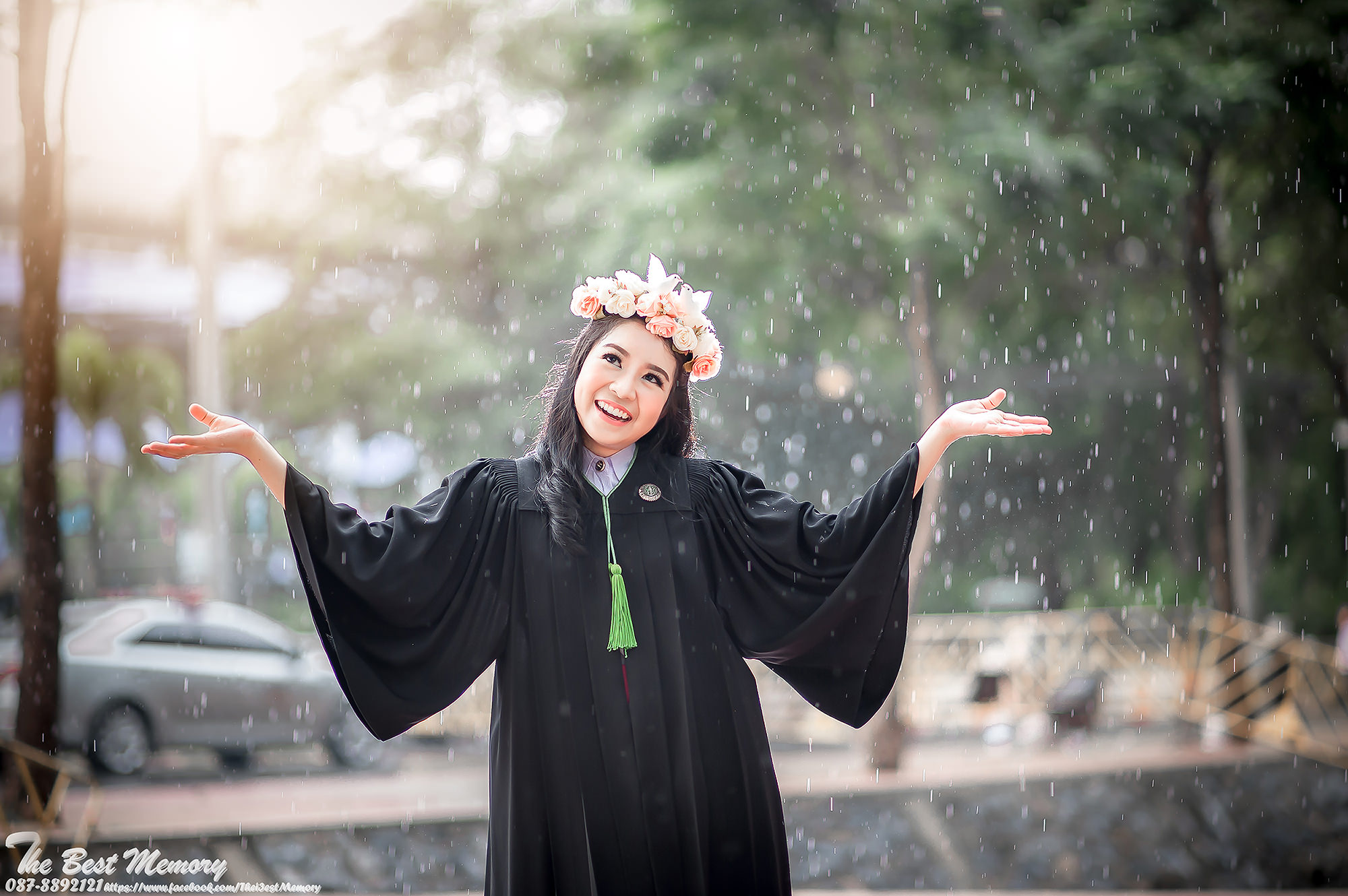 ช่างภาพรับปริญญา ถ่ายรูปรับปริญญา หาช่างภาพ ช่างกล้อง ถ่ายรูปรับปริญญานอกรอบ โดยทีมงานมืออาชีพ