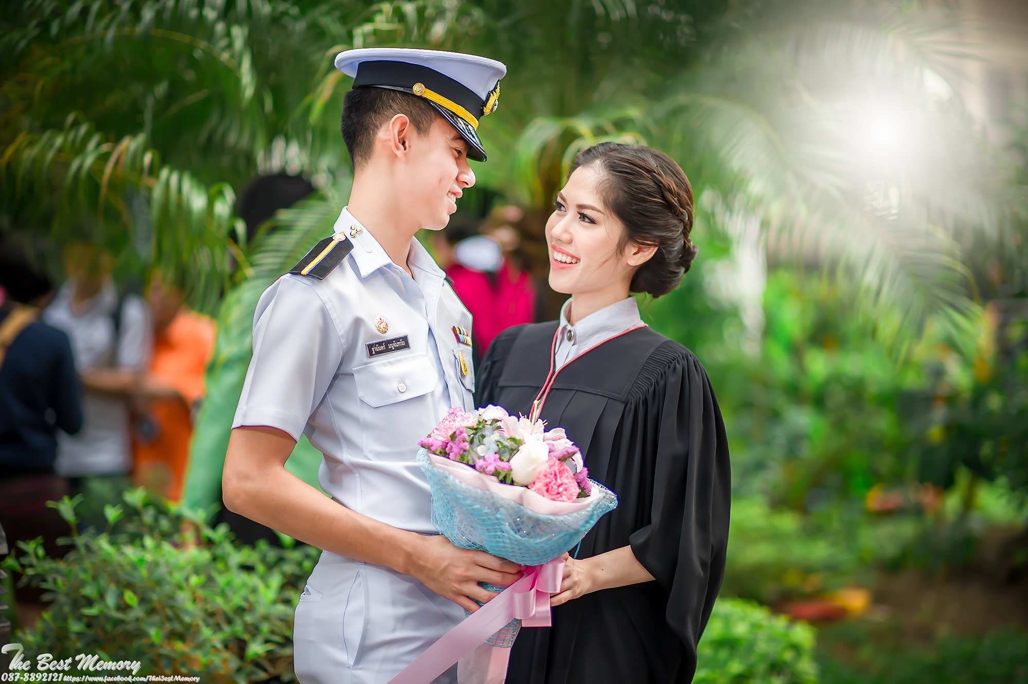 ช่างภาพรับปริญญา ถ่ายรูปรับปริญญา หาช่างภาพ ช่างกล้อง ถ่ายรูปรับปริญญานอกรอบ โดยทีมงานมืออาชีพ