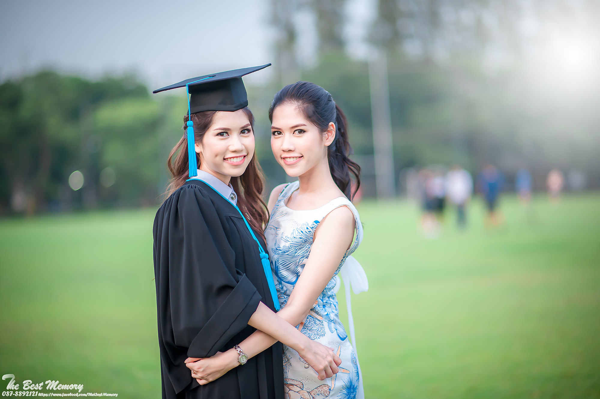 ช่างภาพรับปริญญา ถ่ายรูปรับปริญญา หาช่างภาพ ช่างกล้อง ถ่ายรูปรับปริญญานอกรอบ โดยทีมงานมืออาชีพ