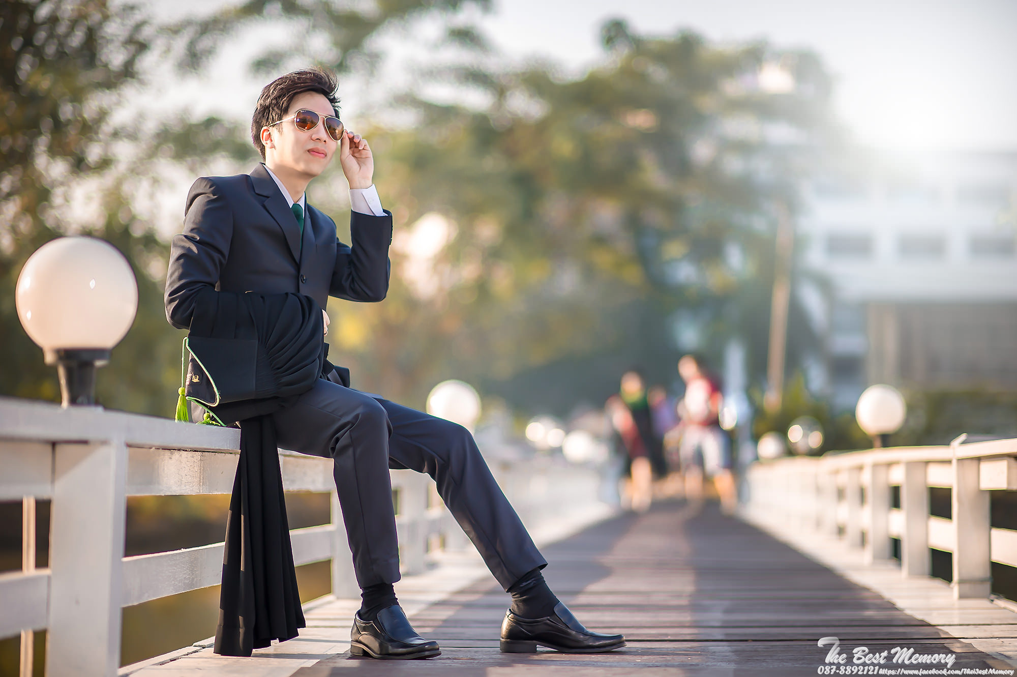 ช่างภาพรับปริญญา ถ่ายรูปรับปริญญา หาช่างภาพ ช่างกล้อง ถ่ายรูปรับปริญญานอกรอบ โดยทีมงานมืออาชีพ