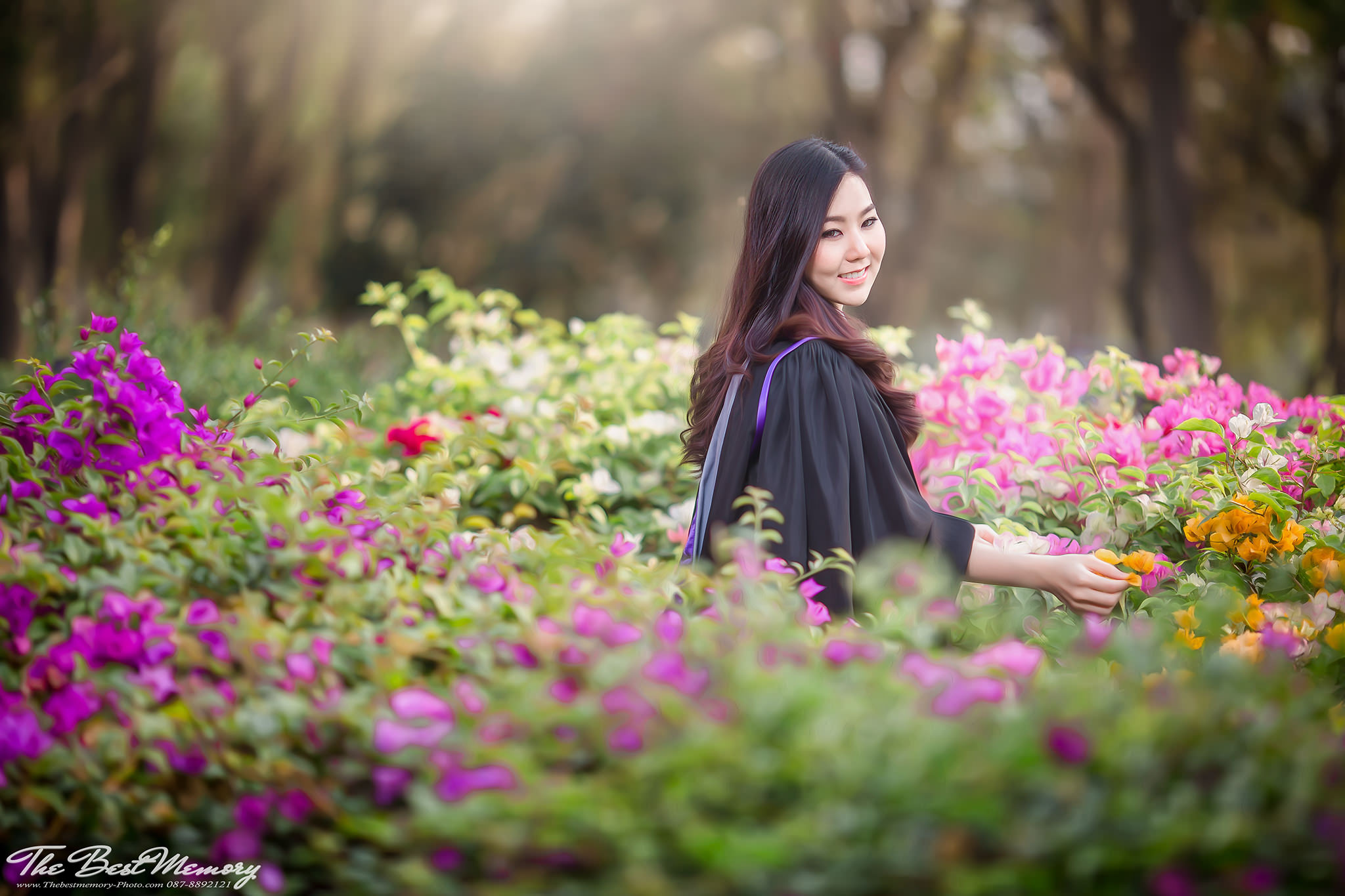 ช่างภาพรับปริญญา ถ่ายรูปรับปริญญา หาช่างภาพ ถ่ายรูปรับปริญญานอกรอบ