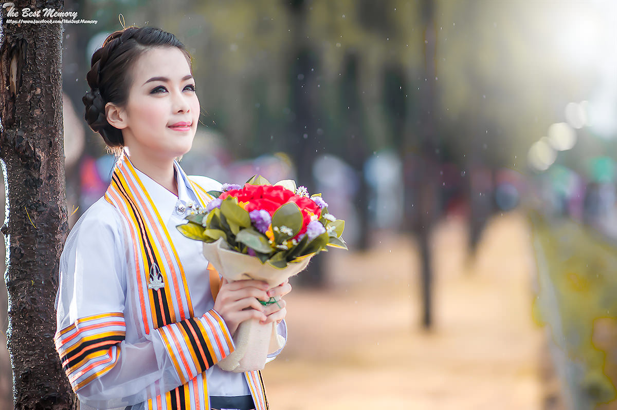 ช่างภาพรับปริญญา ถ่ายรูปรับปริญญา หาช่างภาพ ช่างกล้อง ถ่ายรูปรับปริญญานอกรอบ โดยทีมงานมืออาชีพ