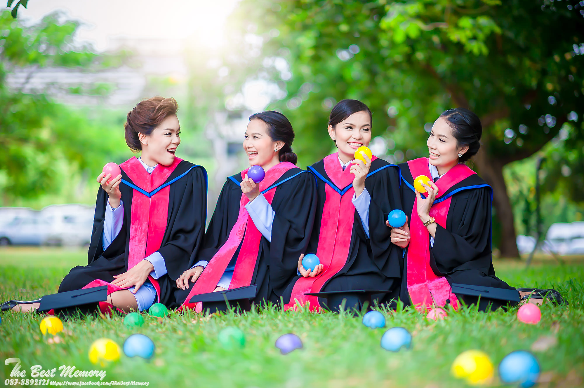 ช่างภาพรับปริญญา ถ่ายรูปรับปริญญา หาช่างภาพ ช่างกล้อง ถ่ายรูปรับปริญญานอกรอบ โดยทีมงานมืออาชีพ