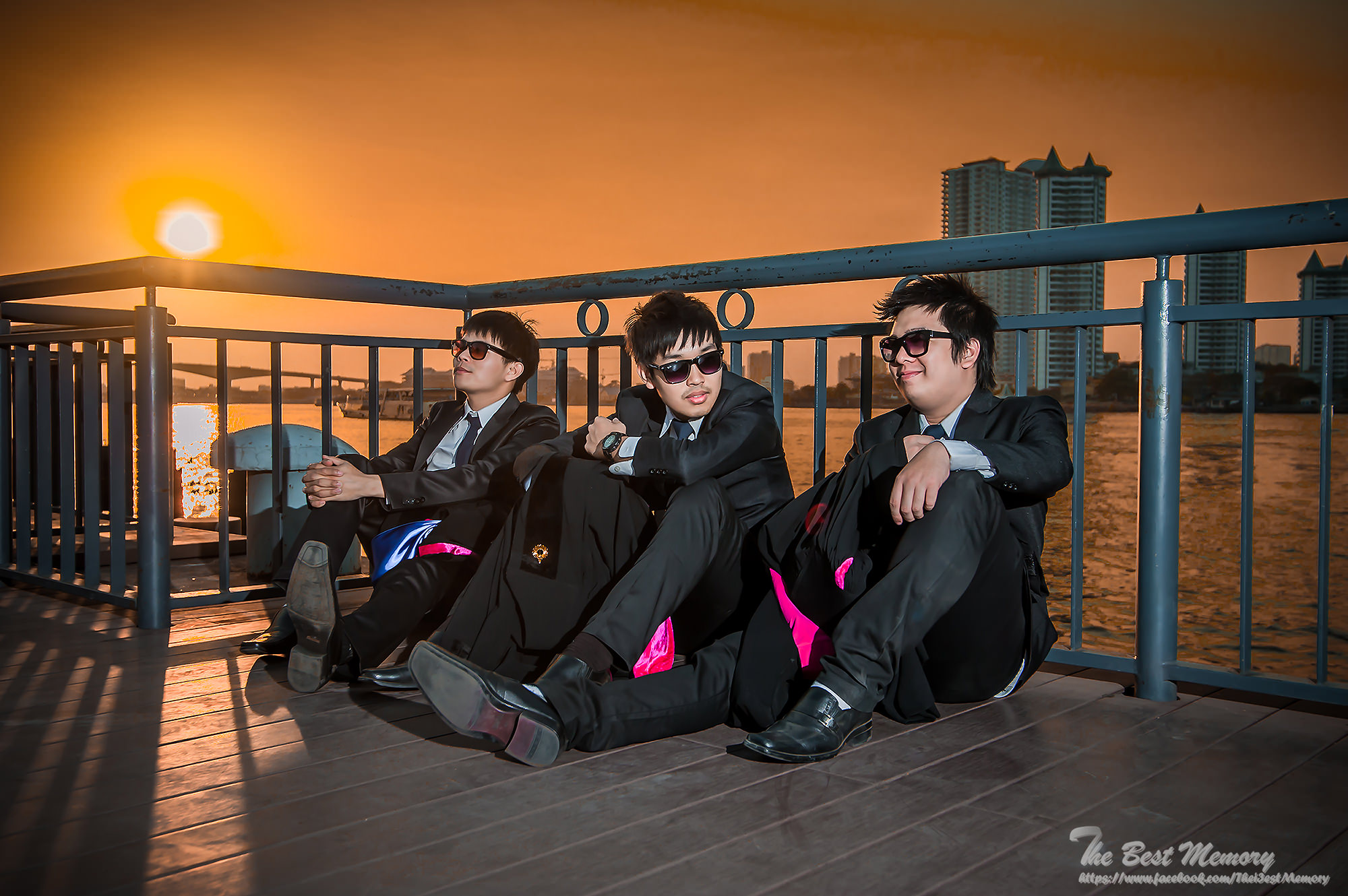 ช่างภาพรับปริญญา ถ่ายรูปรับปริญญา หาช่างภาพ ช่างกล้อง ถ่ายรูปรับปริญญานอกรอบ โดยทีมงานมืออาชีพ
