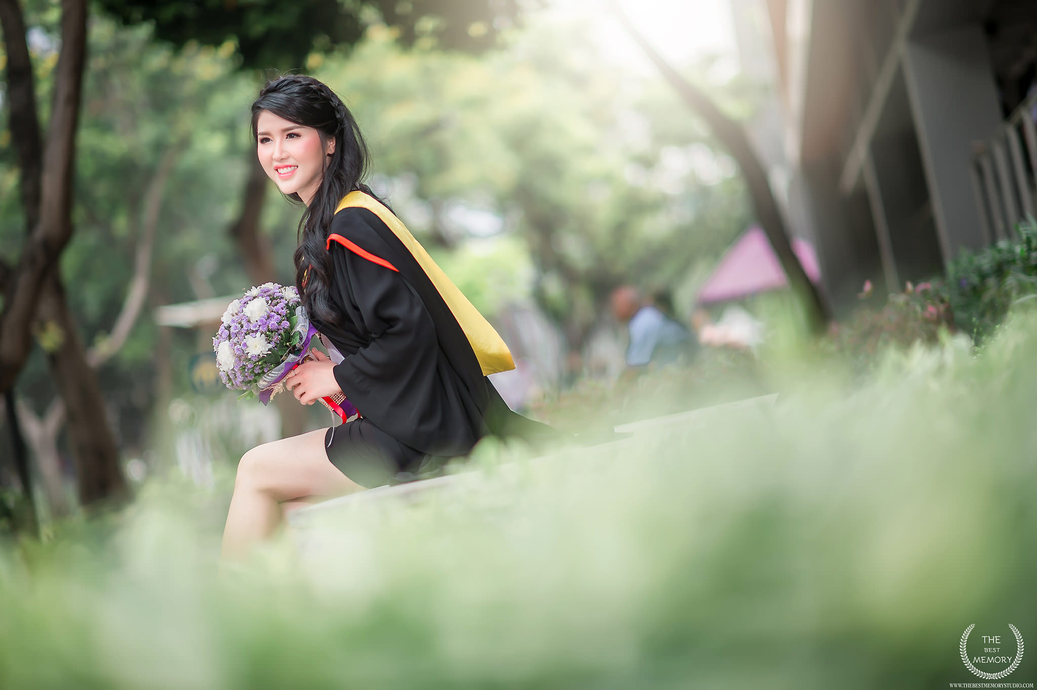 ช่างภาพรับปริญญา ถ่ายรูปรับปริญญา หาช่างภาพ ช่างกล้อง ถ่ายรูปรับปริญญานอกรอบ โดยทีมงานมืออาชีพ