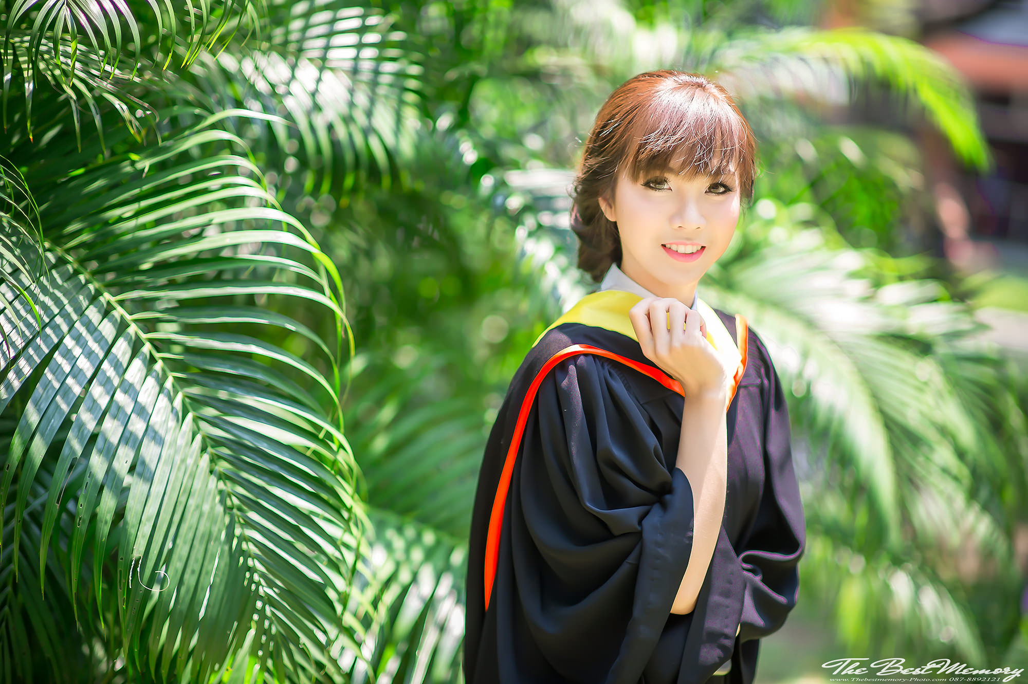ช่างภาพรับปริญญา ถ่ายรูปรับปริญญา หาช่างภาพ ช่างกล้อง ถ่ายรูปรับปริญญานอกรอบ โดยทีมงานมืออาชีพ