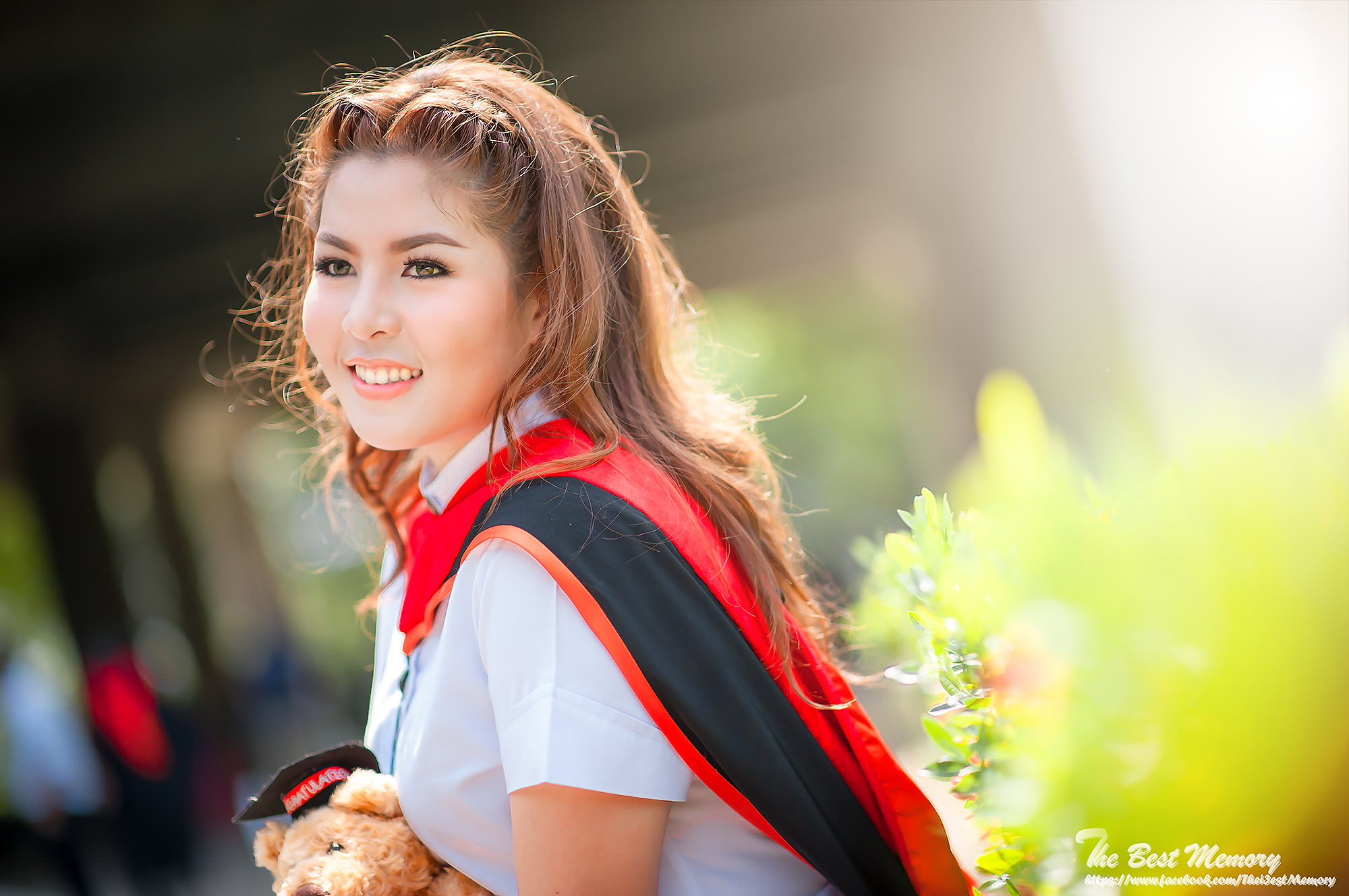 ช่างภาพรับปริญญา ถ่ายรูปรับปริญญา หาช่างภาพ ช่างกล้อง ถ่ายรูปรับปริญญานอกรอบ โดยทีมงานมืออาชีพ