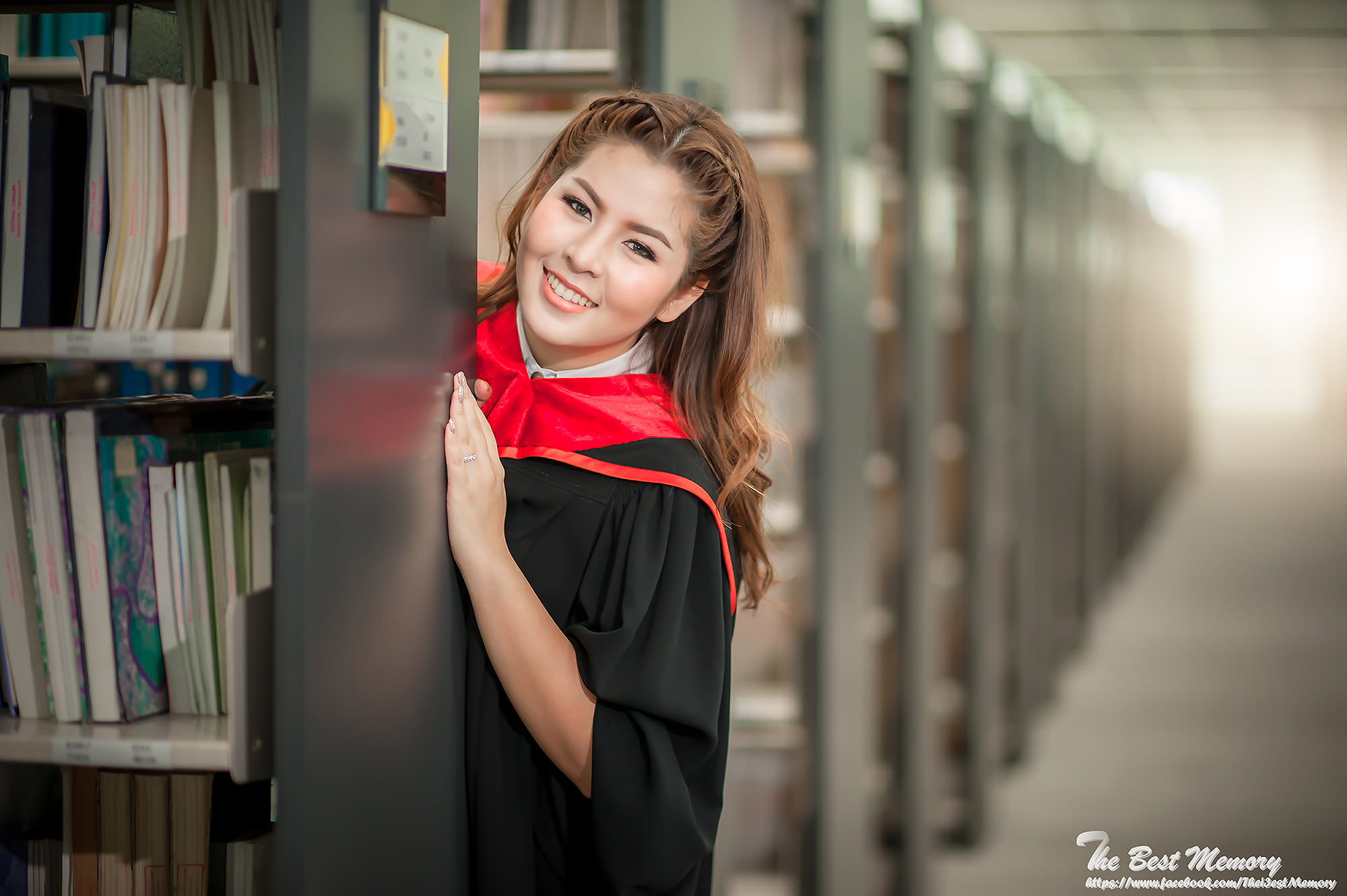 ช่างภาพรับปริญญา ถ่ายรูปรับปริญญา หาช่างภาพ ช่างกล้อง ถ่ายรูปรับปริญญานอกรอบ โดยทีมงานมืออาชีพ