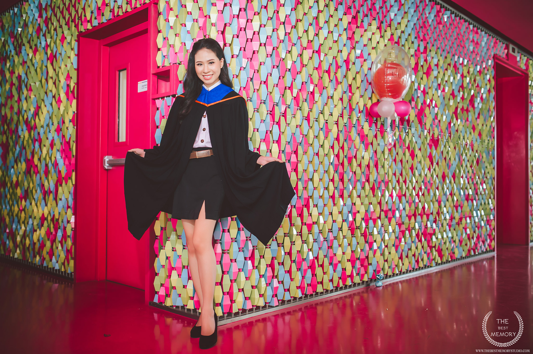 ช่างภาพรับปริญญา ถ่ายรูปรับปริญญา หาช่างภาพ ช่างกล้อง ถ่ายรูปรับปริญญานอกรอบ โดยทีมงานมืออาชีพ