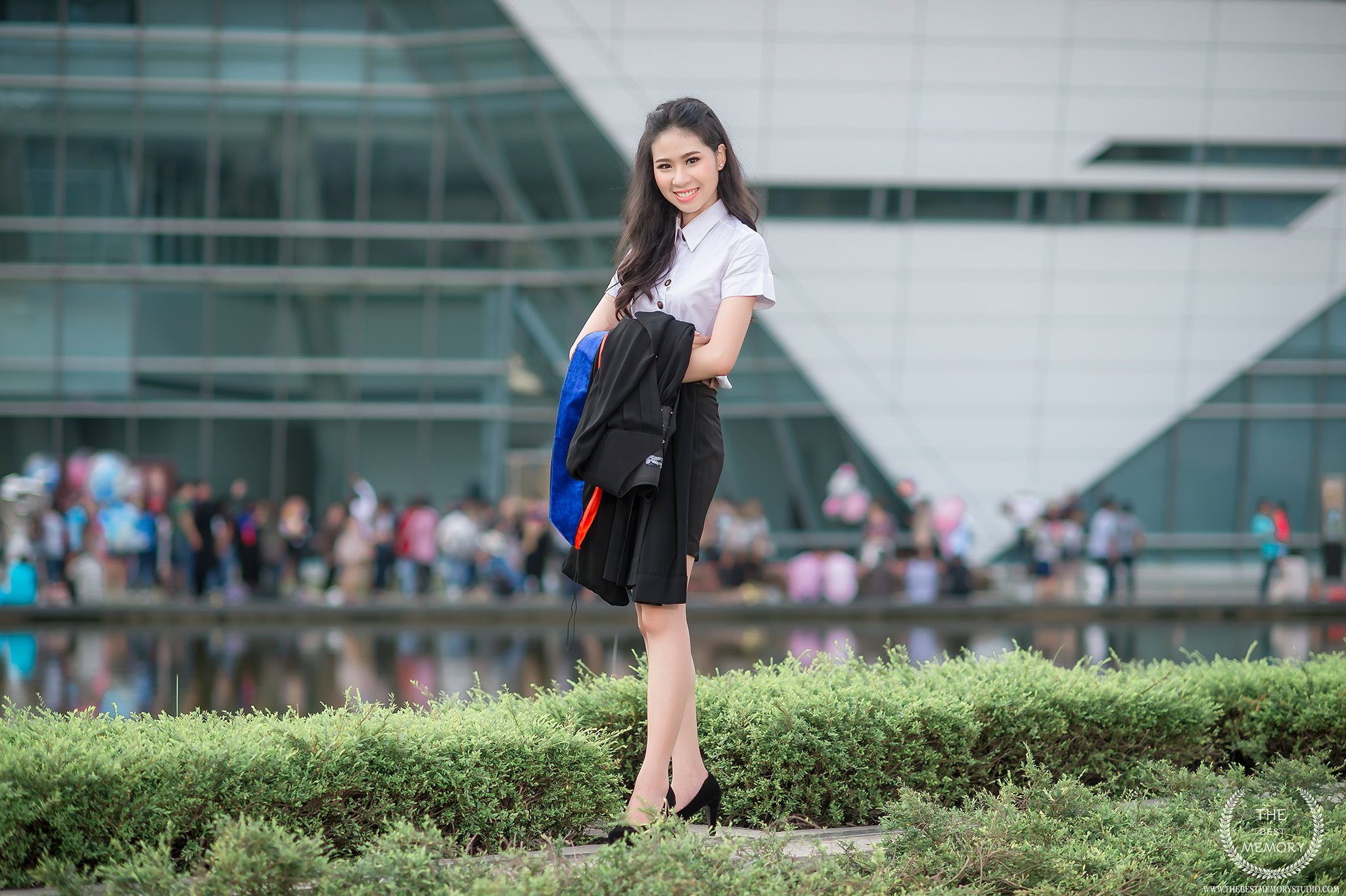 ช่างภาพรับปริญญา ถ่ายรูปรับปริญญา หาช่างภาพ ช่างกล้อง ถ่ายรูปรับปริญญานอกรอบ โดยทีมงานมืออาชีพ