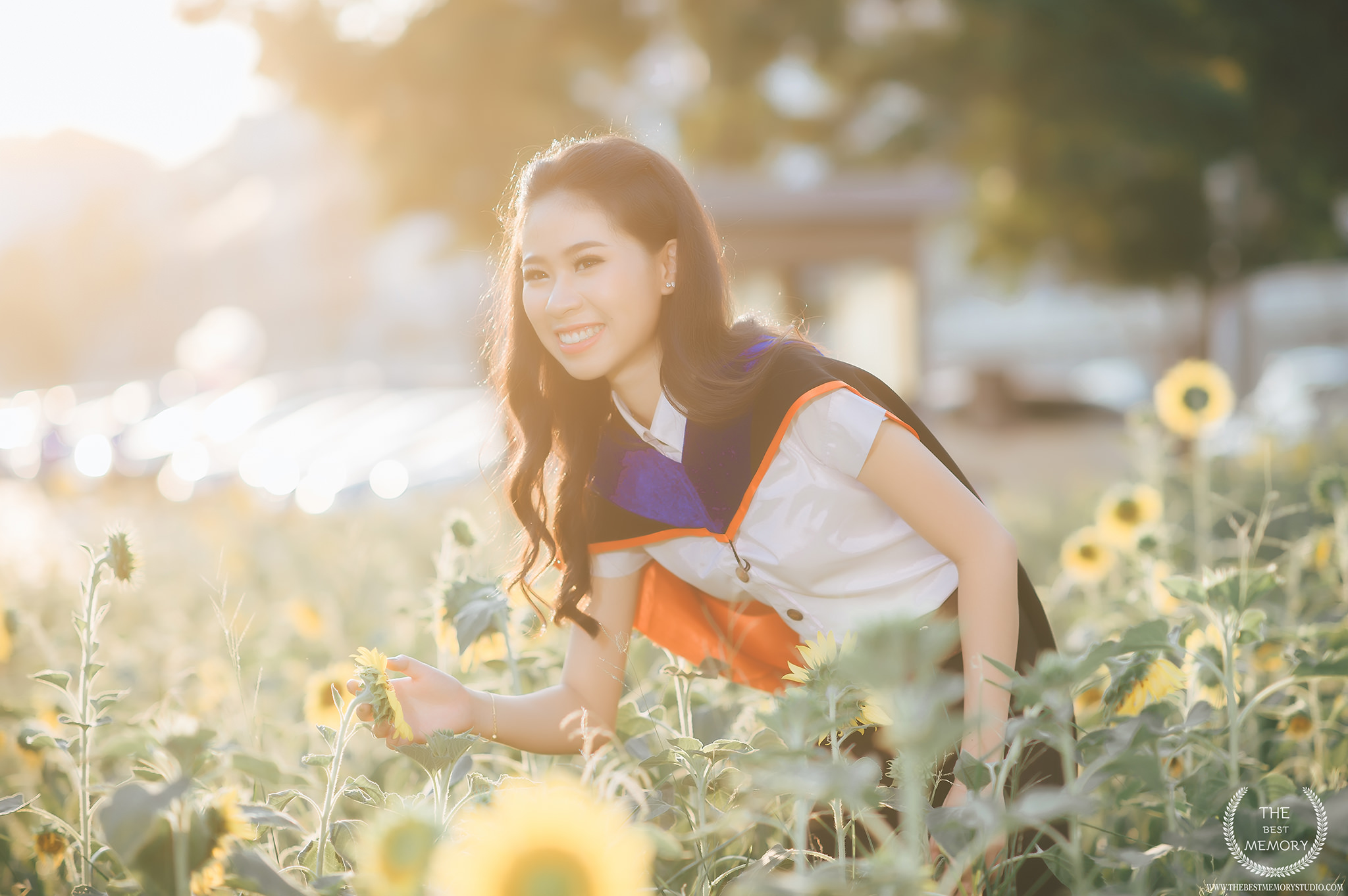 ช่างภาพรับปริญญา ถ่ายรูปรับปริญญา หาช่างภาพ ช่างกล้อง ถ่ายรูปรับปริญญานอกรอบ โดยทีมงานมืออาชีพ