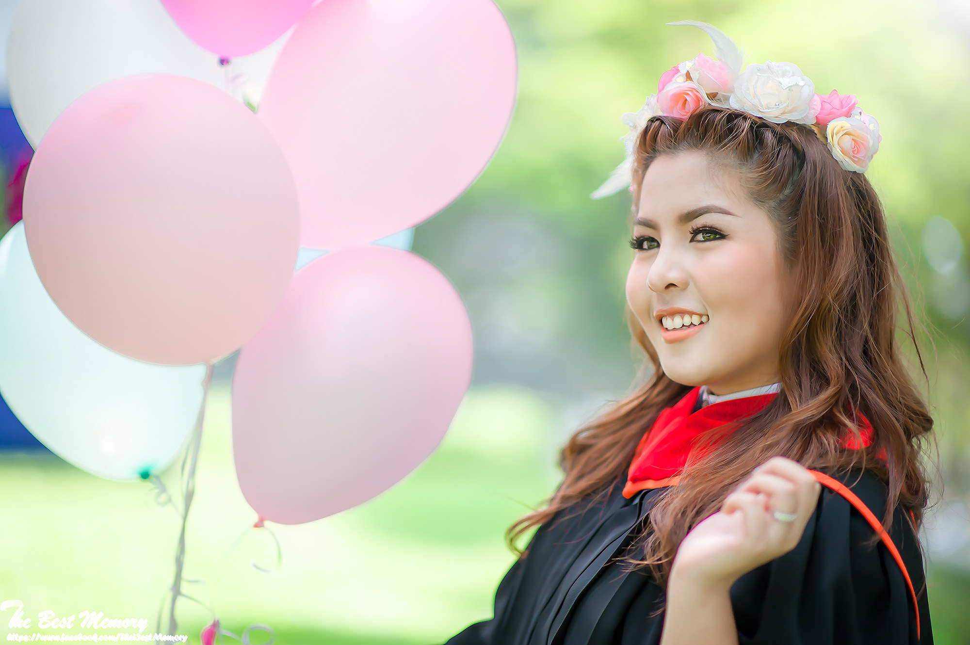 ช่างภาพรับปริญญา ถ่ายรูปรับปริญญา หาช่างภาพ ช่างกล้อง ถ่ายรูปรับปริญญานอกรอบ โดยทีมงานมืออาชีพ