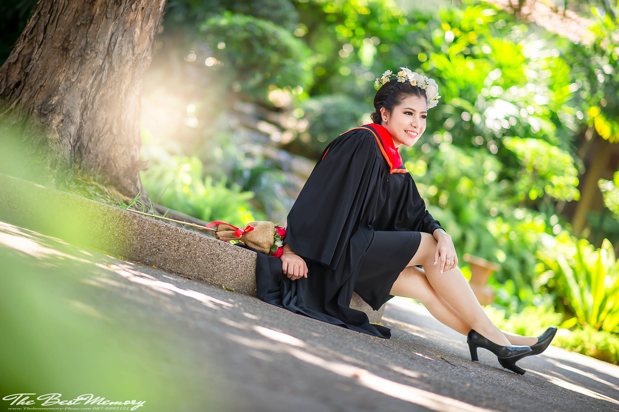 ช่างภาพรับปริญญา ถ่ายรูปรับปริญญา หาช่างภาพ ช่างกล้อง ถ่ายรูปรับปริญญานอกรอบ โดยทีมงานมืออาชีพ