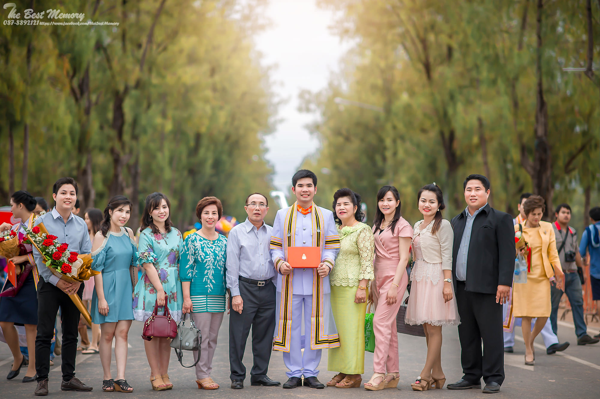 ช่างภาพรับปริญญา ถ่ายรูปรับปริญญา หาช่างภาพ ช่างกล้อง งานรับปริญญา โดยทีมงานมืออาชีพ