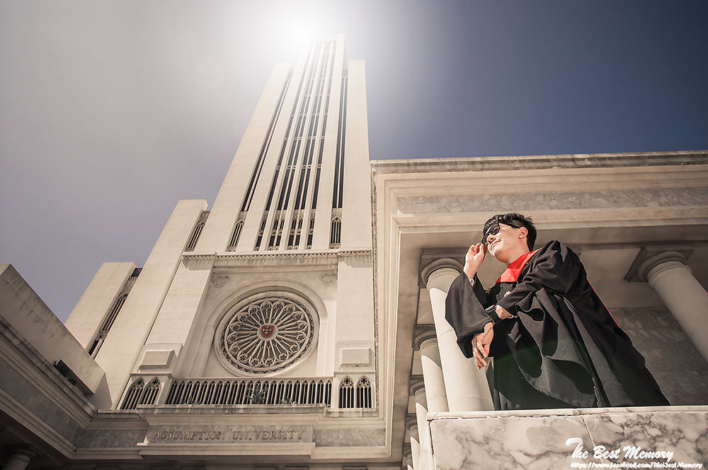 ช่างภาพรับปริญญา ถ่ายรูปรับปริญญา หาช่างภาพ ถ่ายรูปรับปริญญานอกรอบ