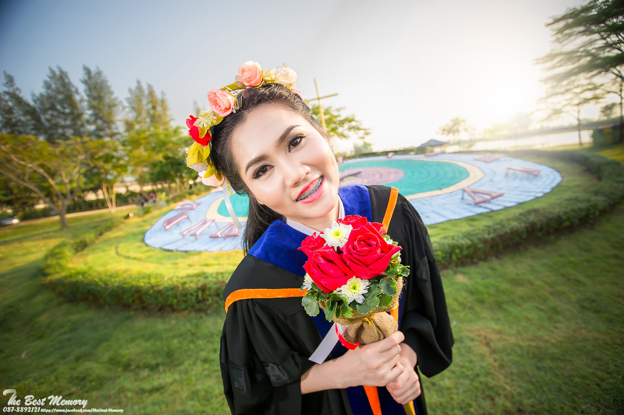 ช่างภาพรับปริญญา ถ่ายรูปรับปริญญา หาช่างภาพ ถ่ายรูปรับปริญญานอกรอบ